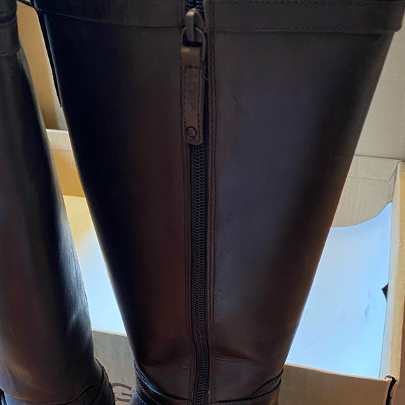 Women Ugg boots - Picture 6 of 7